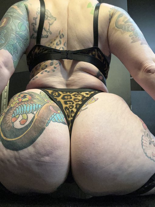 god damn https://t.co/BPX4evWoNl<a href="/tag/mvsales"class="tags"><span>#mvsales</span></a>