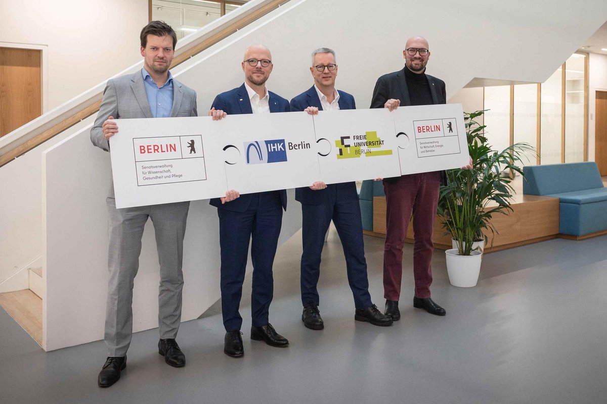 Freie Universität (@fu_berlin) on Twitter photo Kooperation für ein innovatives und wachsendes Berlin 💪 #FreieUniversitätBerlin und die Industrie- und Handelskammer Berlin <a href="/ihkberlin/">IHK Berlin</a> vereinbaren engere Zusammenarbeit:
fu-berlin.de/presse/informa… Kooperation für ein innovatives und wachsendes Berlin 💪 #FreieUniversitätBerlin und die Industrie- und Handelskammer Berlin <a href="/ihkberlin/">IHK Berlin</a> vereinbaren engere Zusammenarbeit:
fu-berlin.de/presse/informa…
