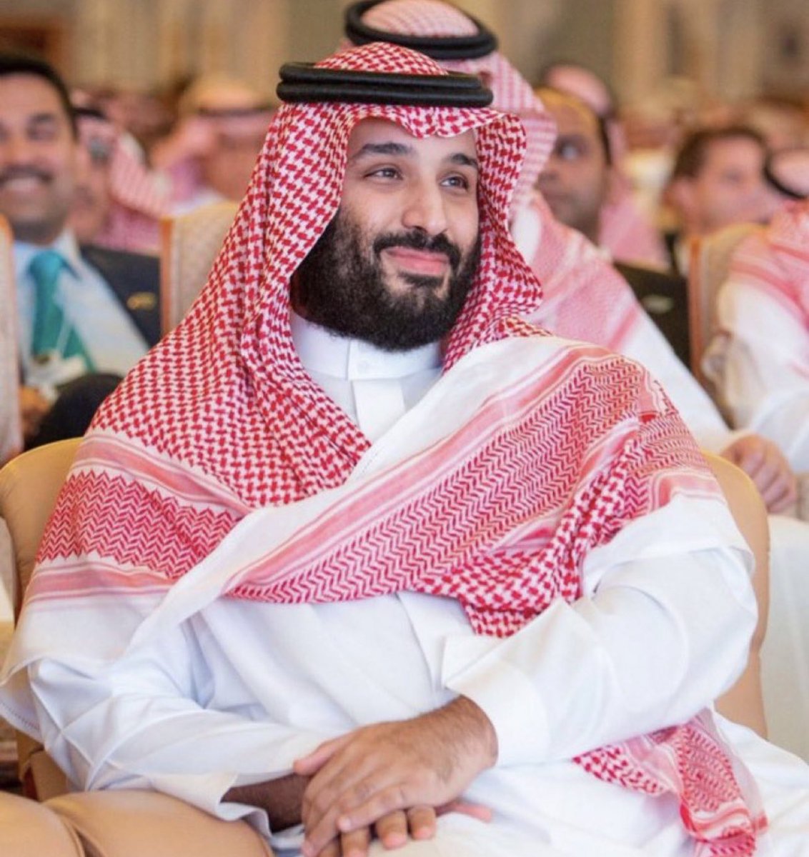 في هذه اللحظات تذكرت المقولة الشهيرة:

"أعيش بين شعب جبار وعظيم ، همة السعوديين مثل جبل طويق ولن تنكسر".

- محمد بن سلمان بن عبدالعزيز .

يزرع القائد الناجح الثقة في شعبه وفريق عمله وهُنا يكمل النجاح 💚🇸🇦.

 #RiyadhExpo2030