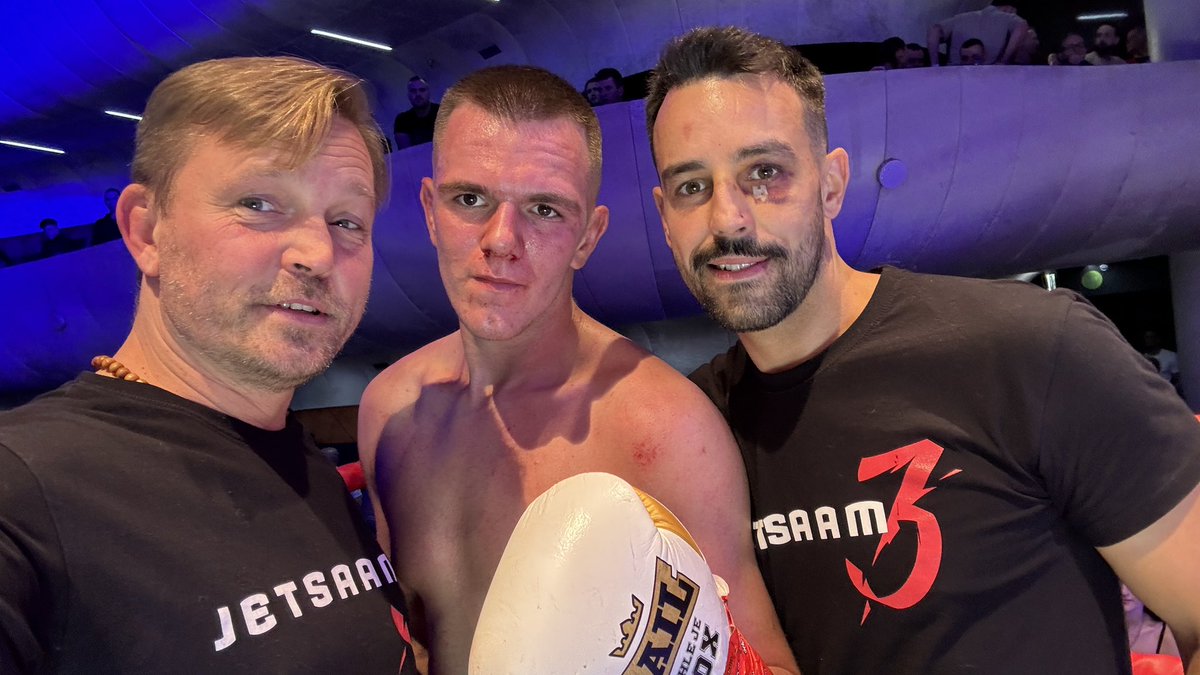 MartinJetsaam's tweet image. About last night… Tohle je box, 4 zápasy @jetsaamgym a skóre 3:1. Musím říct, že všechny zápasy se fakt povedly. Velká gratulace celému boxerskému týmu a trenérům 🔥

#jetsaamgym #avejetsaam #boxingteam