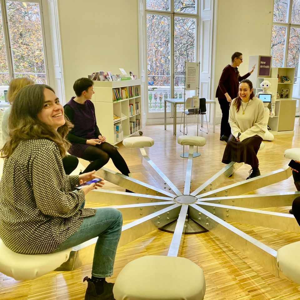 CzechCentreBxl's tweet photo. @NPGLondon @PLInst_London @EUNIC_Global @EUNICLONDON @EUNIC_Brussels @Ceska_centra #EunicMobilityScheme report day 3: Our final day spent at @GI_London1 discovering their engaging library, learning about #slowprogramming and an impressive array of local partnerships including @SerpentineUK - currently hosting 🇩🇪 Georg Baselitz exhibition. https://t.co/JCOTm6nkwM