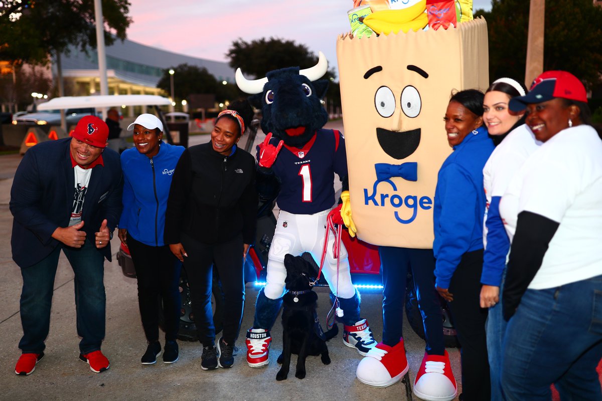 Blitz the Texans Pup tweet media