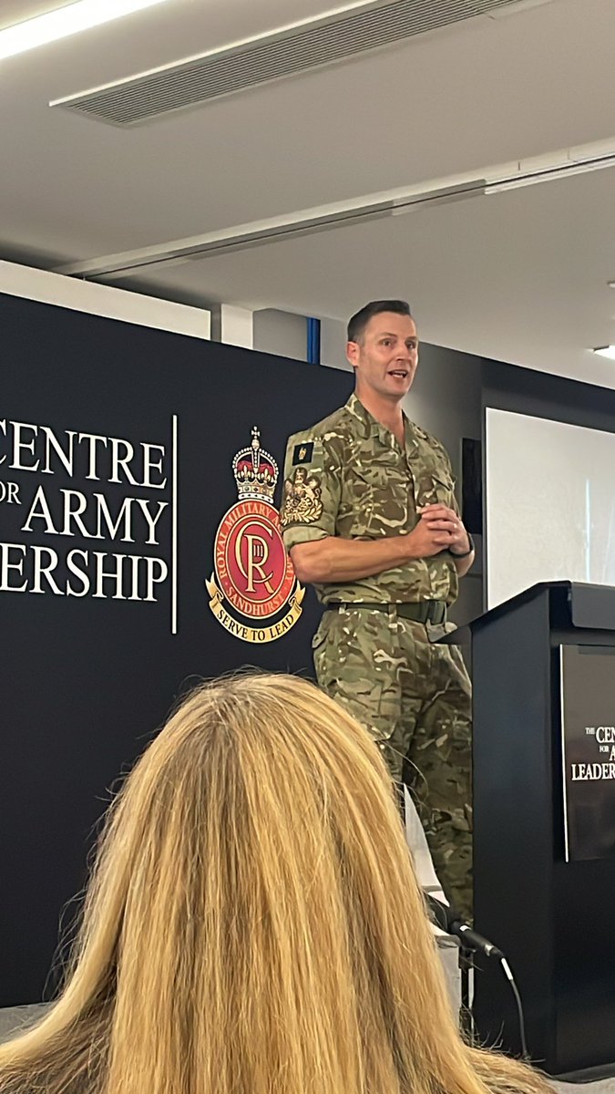 HappyHead74's tweet photo. #followership #valuesandstandards #mutualrespect #trust #culture @ArmySgtMajor 🙌🏼 https://t.co/cRpUmvkpjO
