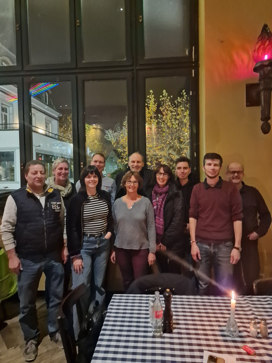 Am 23.11.2023 fand unser zweites Stammtischtreffen statt. 12 Physiotherapeut:innen haben unter anderem zum aktuell geplanten #Tarifeingriff und den Herausforderungen der #BAB diskutiert. Wir werden den #Stammtisch auch im nächsten Jahr fortsetzen.

#physioswissbeiderbasel