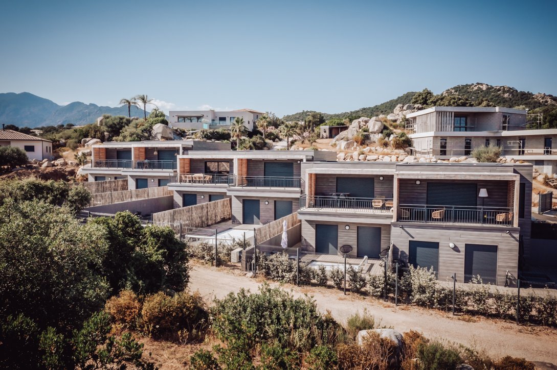 Kallistyle_'s tweet photo. D'une terrasse aux maisons individuelles jusqu'aux projets industriels, Kallistyle est votre partenaire bois sur toute la Corse.

Photo : Les terrasses de l'Oso, Lecci -  @Valentin daudé
Contact: contact@kallistyle.fr / 04 95 57 88 65. https://t.co/eQaMytDatt