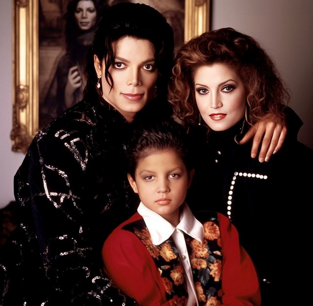 Night Daily tweet media