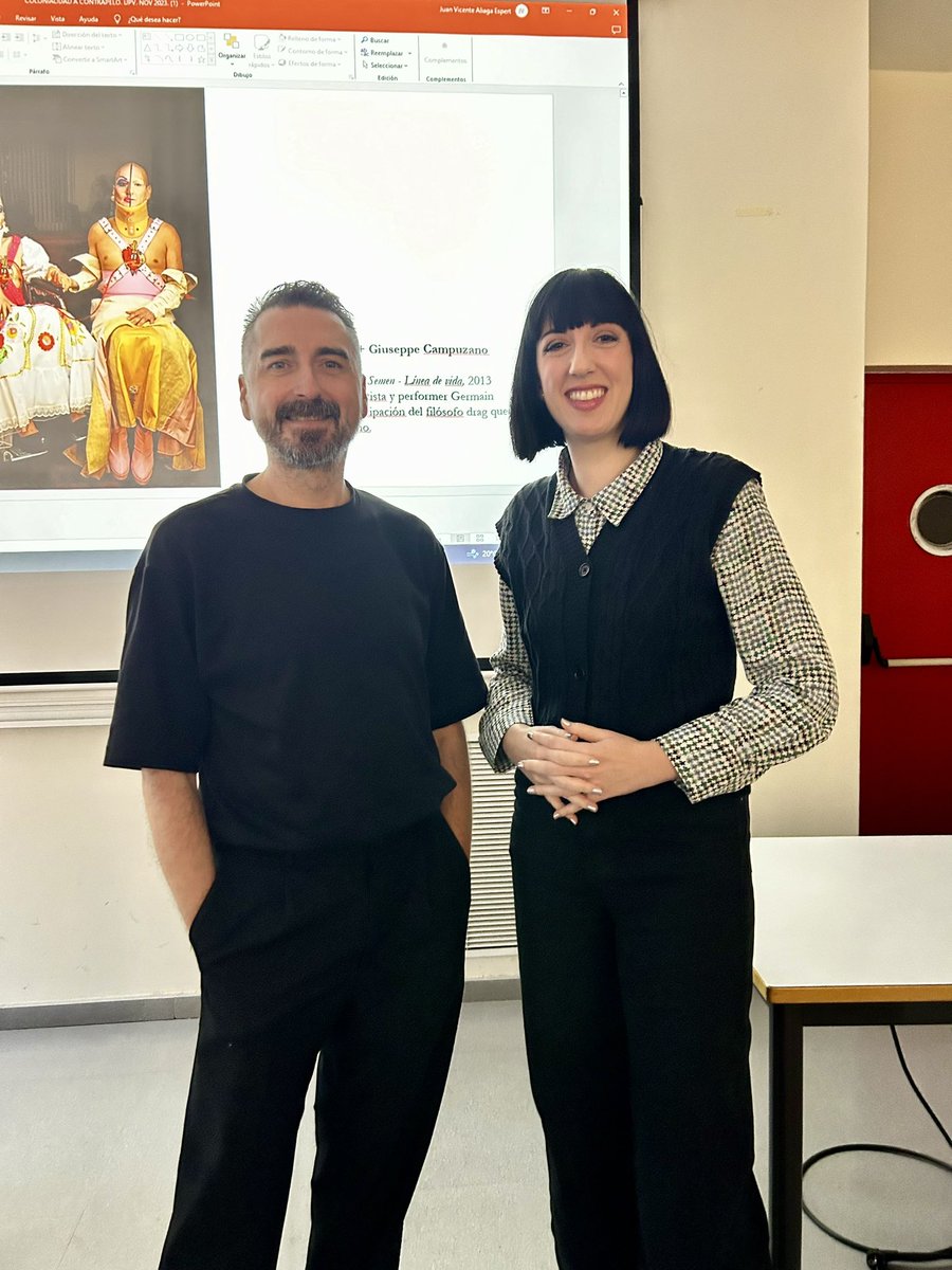 MarisolSalanova's tweet photo. Estimulante ponencia sobre #colonialidad en el #arte por Agustín Pérez Rubio en la @UPV Gracias a Carmen Navarrete y Juanvi Aliaga por traernos su voz y experiencias. He llenado un cuaderno entero de apuntes 😄📝 https://t.co/ulI2Ua4VXs