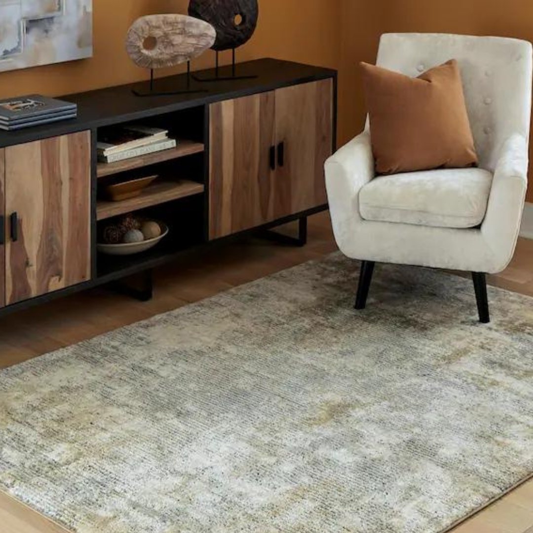 Do you know how to choose the perfect rug for your space? 💭 #DesignTip 💡: lay your furniture out first, then measure for your rug. A good rule of thumb is to make sure the front legs of all of your essential furniture are on the rug. 🗝️