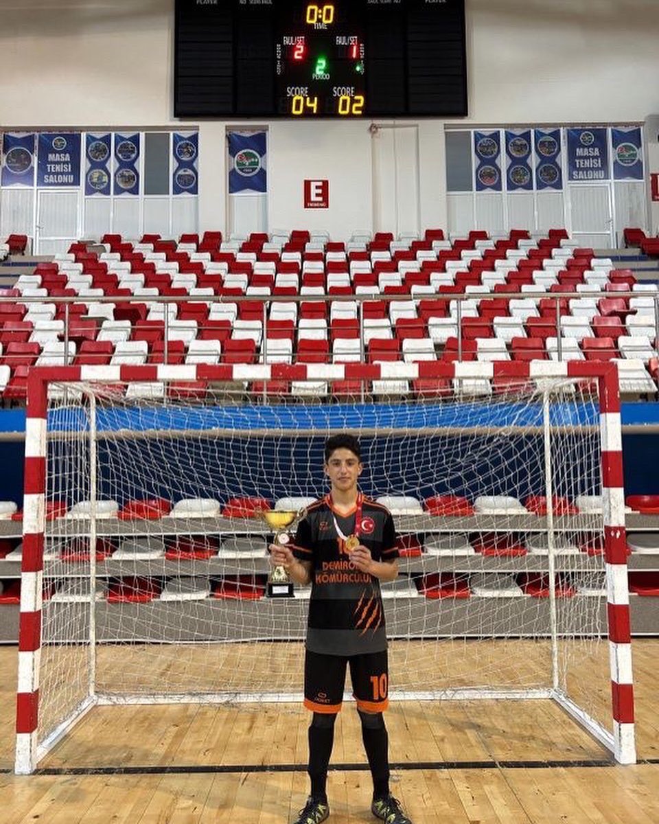 slymntolga's tweet photo. Okulumuz öğrencilerinden Ali Enes Memiş U14 milli takım seçmelerine davet edilmiştir öğrencimizi kutlar başarılar dilerim . https://t.co/bdVKz9L58P