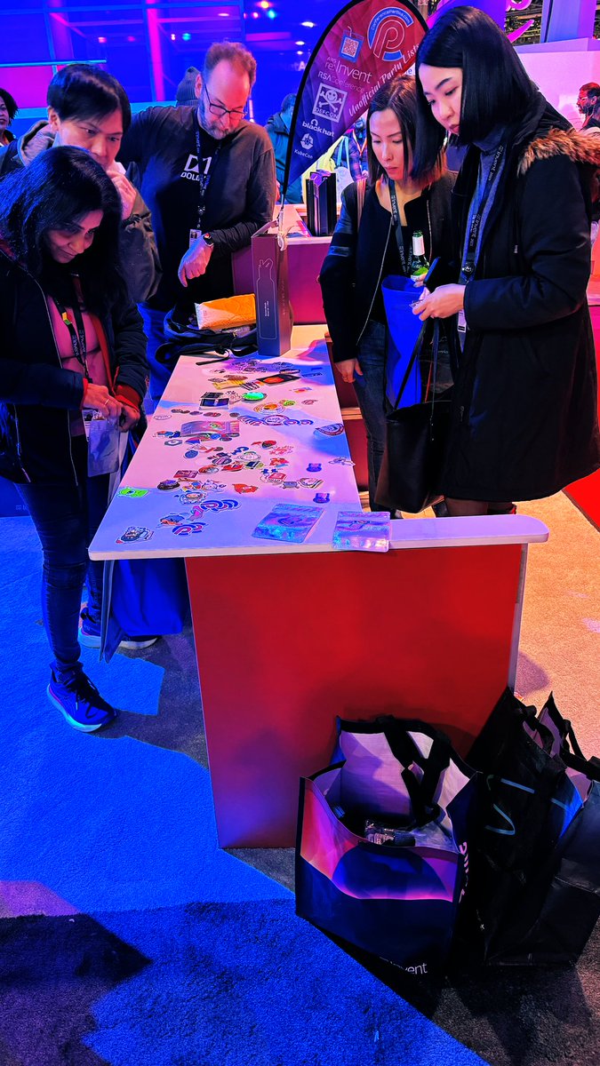 re:Invent Parties 🎉 🥂 ☕️ 🏎️ 🤖 🎳 🎸 tweet media