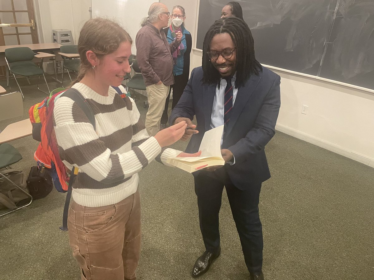 ALSTColgate's tweet image. Earlier this month, we had the honor of having @DerronWallace from Brandeis University as the keynote speaker for our annual Shirley Graham and W.E.B. Du Bois Lecture. Dr. Wallaces’ talk highlighted secondary educational institutions in New York City and London, United Kingdom.