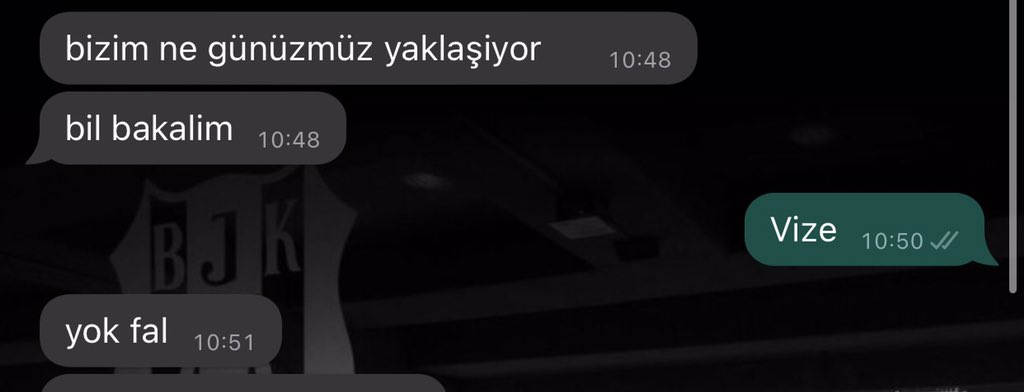 EbrarElaa's tweet photo. Arkadaşımın sınavlara olan ilgisi https://t.co/2vPuIqUdwM