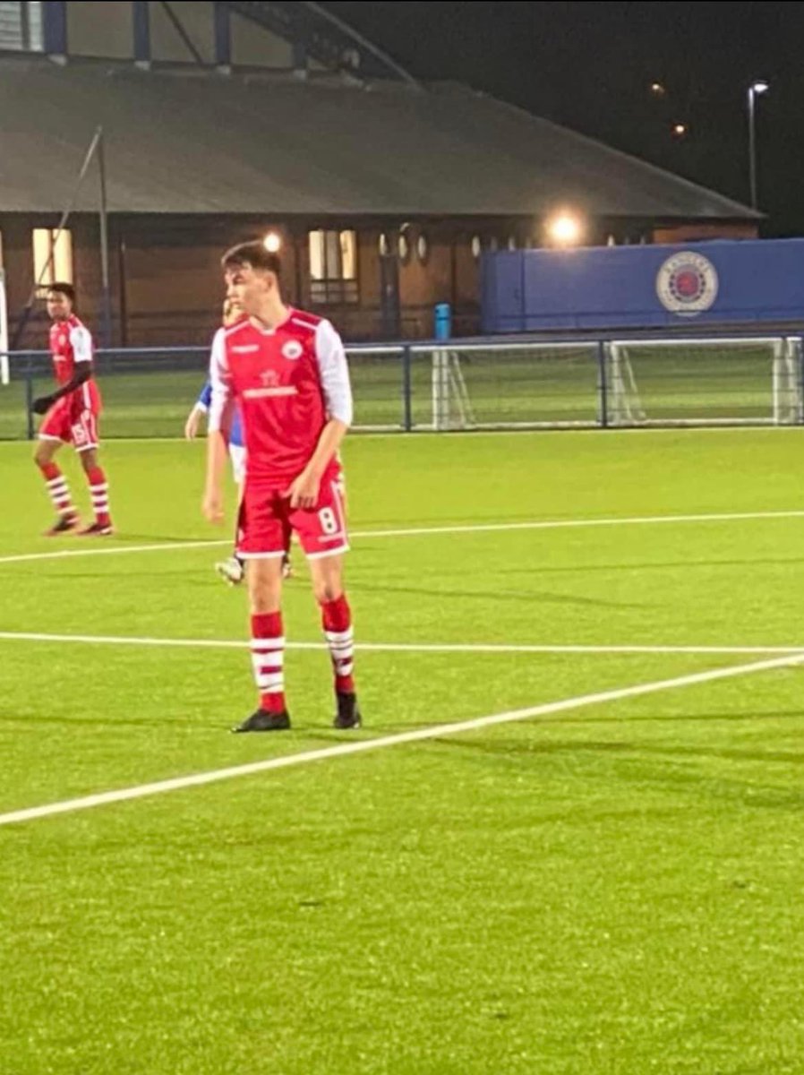 Sauchie Juniors are delighted to announce the loan signing of James Petrie from Stirling Albion. 
James is a midfielder and will join up with the squad tonight. 

Welcome onboard James 🔴⚪️🔴⚪️