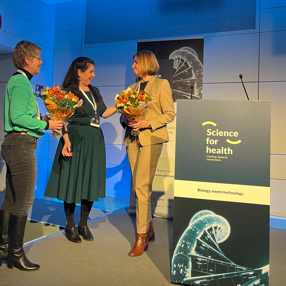 SciForHealth's tweet photo. Aaaand that’s a wrap 🎬! Thank you to the inspiring speakers, motivated participants and everyone involved in making this year’s Science for health a great one 😃 Even #AI agreed! Thank you to @MEDVIA_be and @BioWin_asbl for organizing a fantastic event #sfh2023 https://t.co/hz424uUDLX