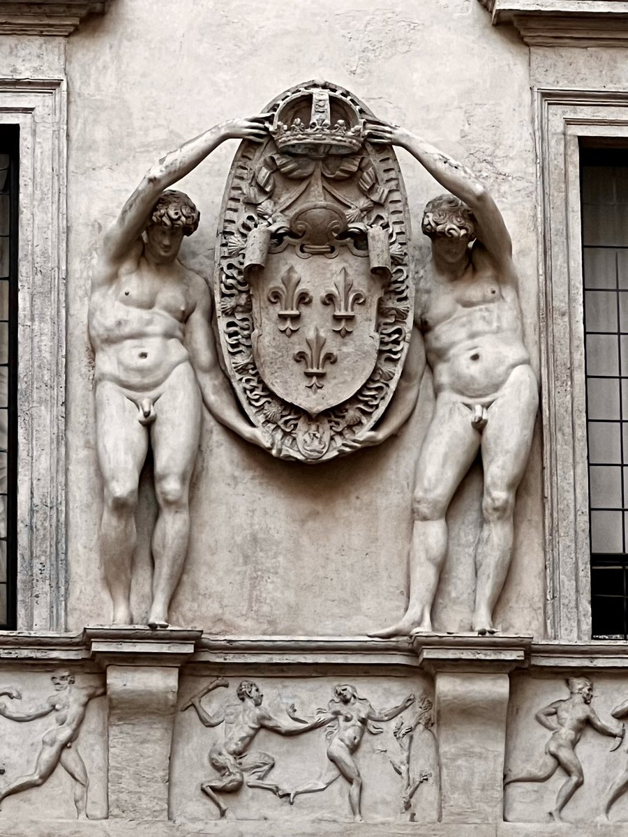 #Roma dove si trova ? <a href="/caputmundiHeidi/">Heidi</a> <a href="/Mustapha1508/">Mustapha Hussein- Musty</a> <a href="/SecretRoma1/">Secret Roma</a>