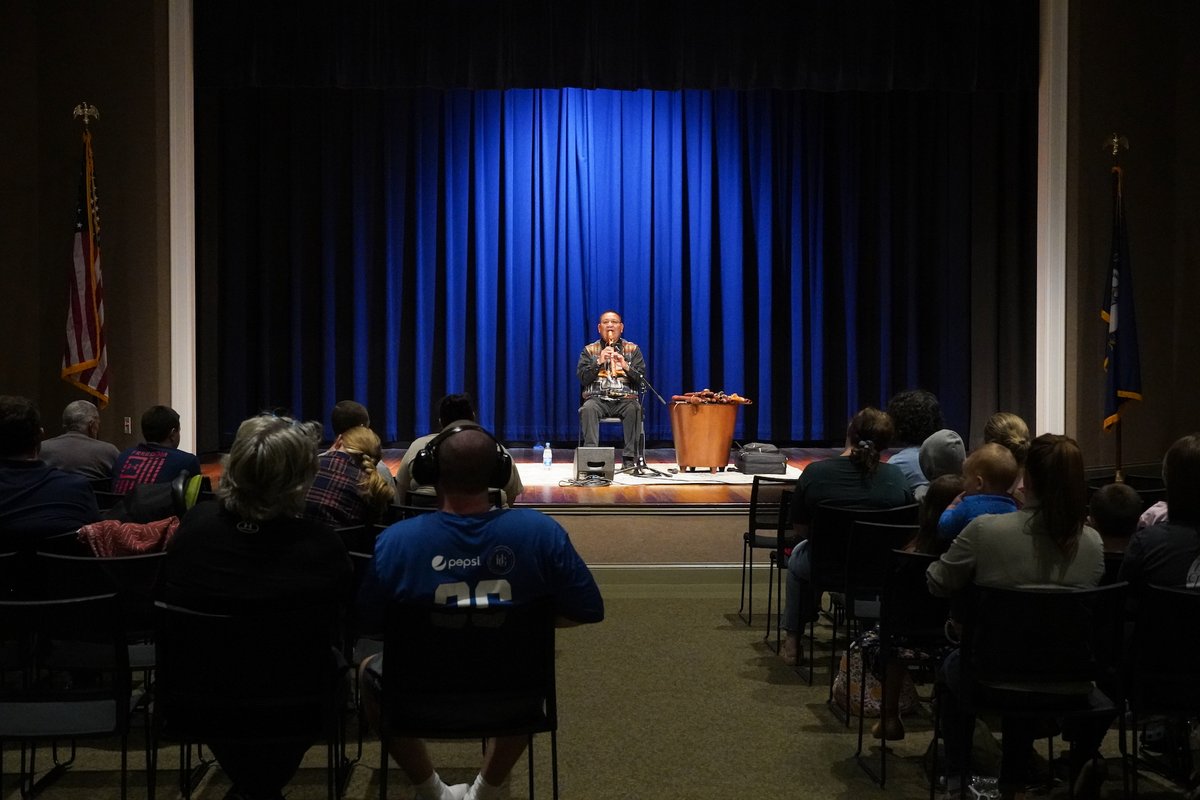 laurellibrary's tweet photo. A big thanks to the talented Fred Keams for his delightful performance with his hand-carved Native American flutes. Our patrons had a lovely time listening to his flute music.🎶🤗
…
#LaurelLibrary #PublicLibraries #LondonKY #NativeAmericanFluteMusic #FredKeamsYellowKnifeFlutes https://t.co/bDvmQuiZaG
