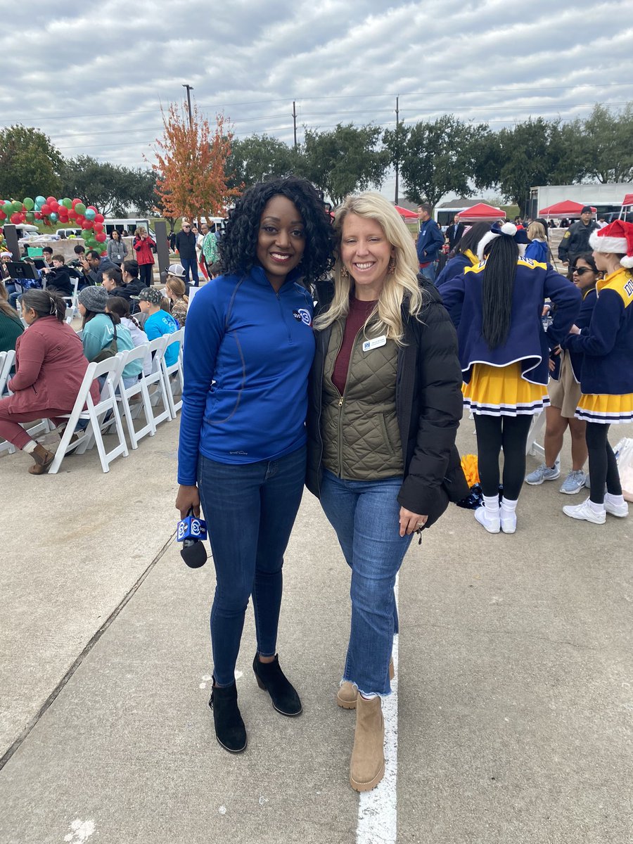 ABC13Briana's tweet photo. Thanks for sharing your holidays as the Ismaili Jamatkhana and Center in @SugarLandtxgov today! You can drop off donations until 2, or text SYH2023 to 71777 to help our friends and neighbors in need this holiday season! https://t.co/1NeDoDepMh