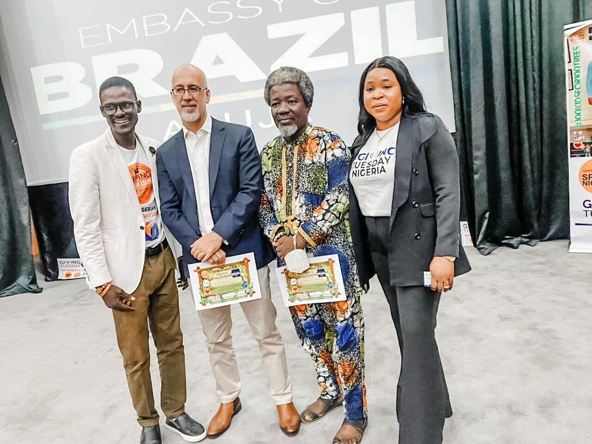 #GivingTuesday tweet media