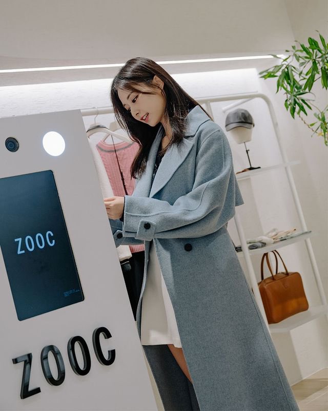 thinkaboutzy's tweet photo. The weather is getting cold outside. Isn’t it also a sign for you to add some new pieces on your closet? Go check out what you need by visiting ZOOC’s online and offline stores around you. https://t.co/SupBbvlGbK