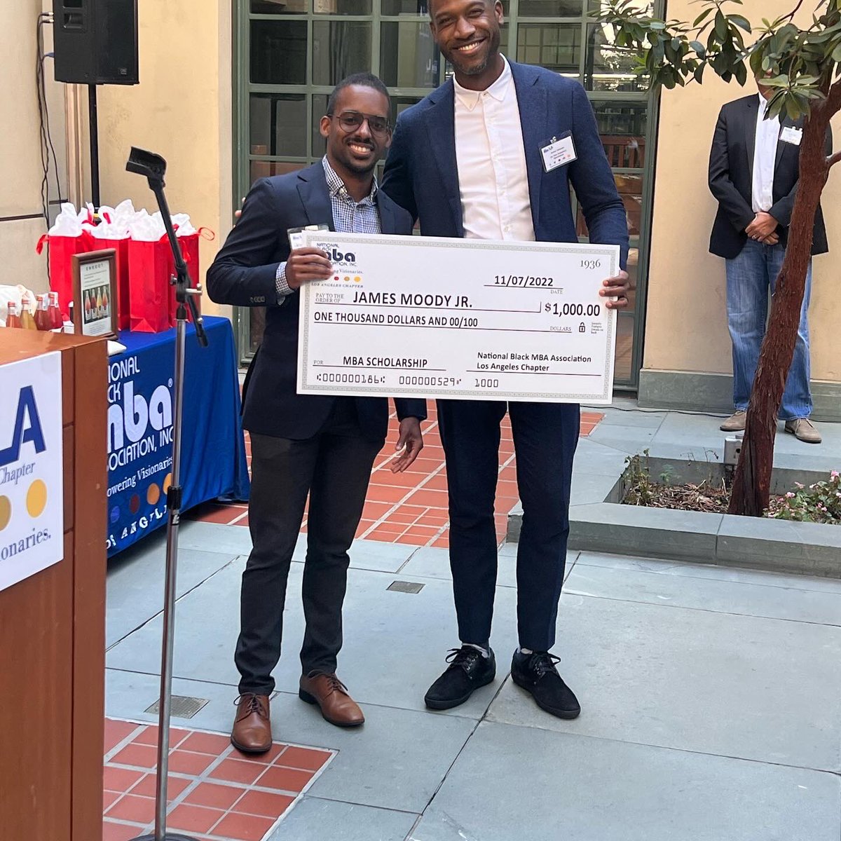 LABlackMBA's tweet photo. This Giving Tuesday, join hands with the National Black MBA Association in shaping a brighter tomorrow for aspiring leaders through the Leaders of Tomorrow Endowment. Your donation will be a catalyst for change, fostering education and mentorship

Donate: https://t.co/xDqacr7sPe https://t.co/okfwQXrnqb