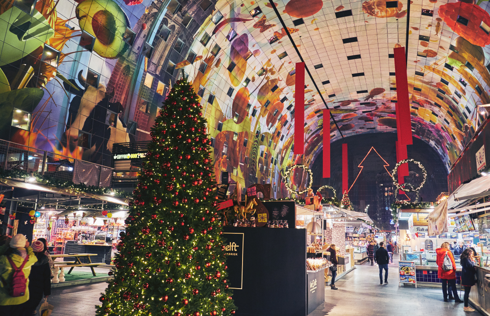 easyHotel tweet media