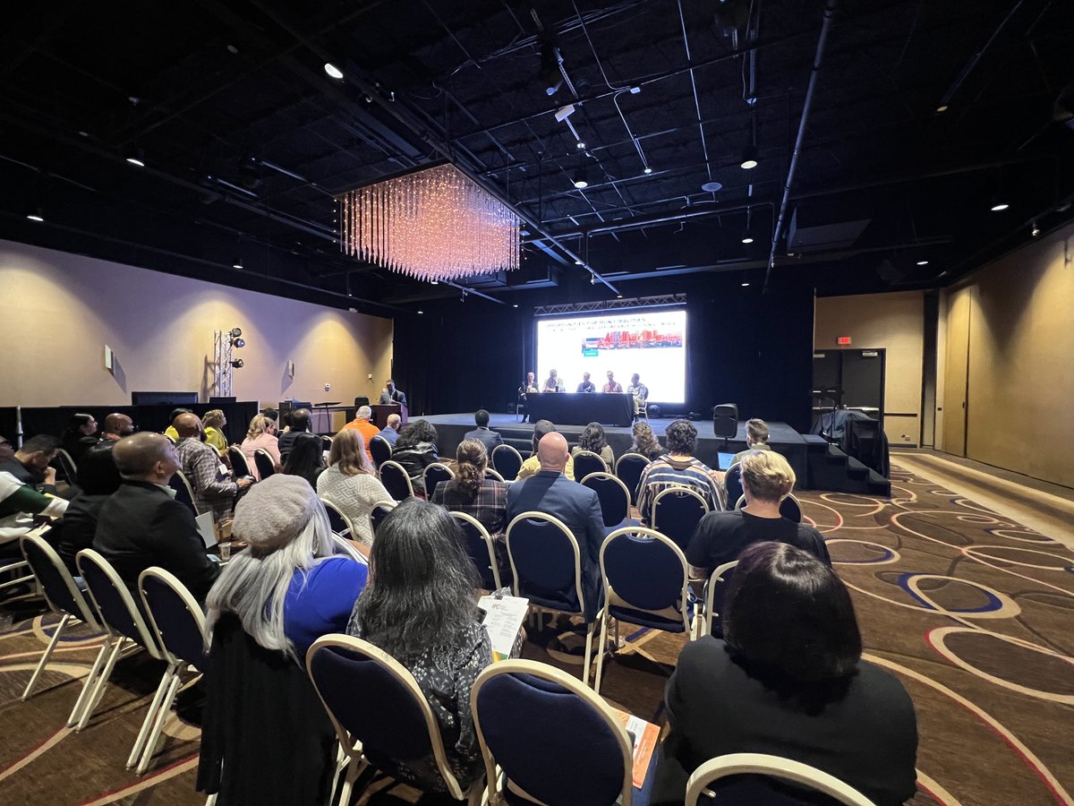 housing4htx's tweet photo. Thank you to the 200+ participants who brought their energy, their passion and their voice to this year’s 2nd annual Houston Housing Conference! #Housing4HTX #HoustonHousing #HousingAffordability  #HousingForAll https://t.co/BSeBMCHpNt