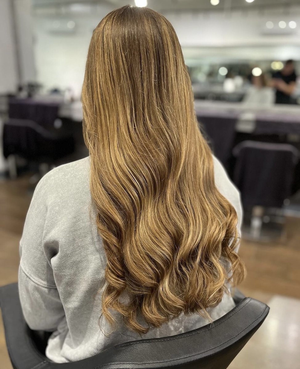 kleekapprentice's tweet photo. Happy hair is healthy hair, and that's what we're all about at Kleek!💜

Amazing job!👏👏👏

📸 @_hairbyharry_ 

#BePartOfTheKleek #Hairstylists #Hairsalons #UKApprentices #KleekApprenticeships #HairGoals #HairstyleIdeas https://t.co/NvQuDhu3mr