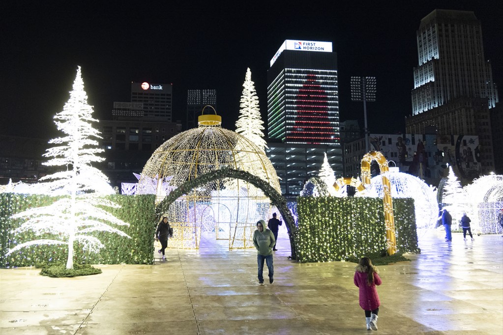 DailyMemphian's tweet photo. AutoZone Park's Deck the Diamond Holiday Spectacular features archways, reindeers, presents and trains lighting up the ballpark glowing gold, white and purple. Read more: https://t.co/RP6dfpoTzL

@AutoZone_Park https://t.co/1fb4A4Y4G1