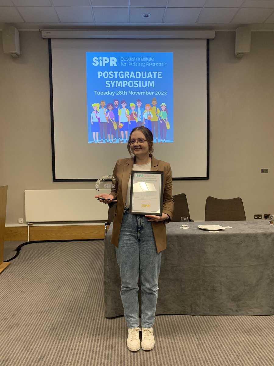 Congratulations to @ju_znr for winning best presentation at the #SIPR2023 Postgraduate Symposium! Amazing work! <a href="/CaledonianNews/">Glasgow Caledonian University</a> <a href="/SocialscienceG/">SocialScience_GSBS</a>