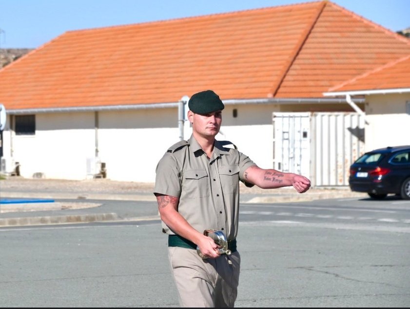 1Rifles_CO's tweet photo. Today we conducted our Bugle Competition to identify the CO's Bugler. Scoring criteria included, turnout, drill and Bugle calls. Judging was assisted by Col Victoria Reid from @UKinCyprus, The Senior Bugle Major of @RiflesRegiment and Jane Goddard from our local School. https://t.co/lgZSfQ63rw