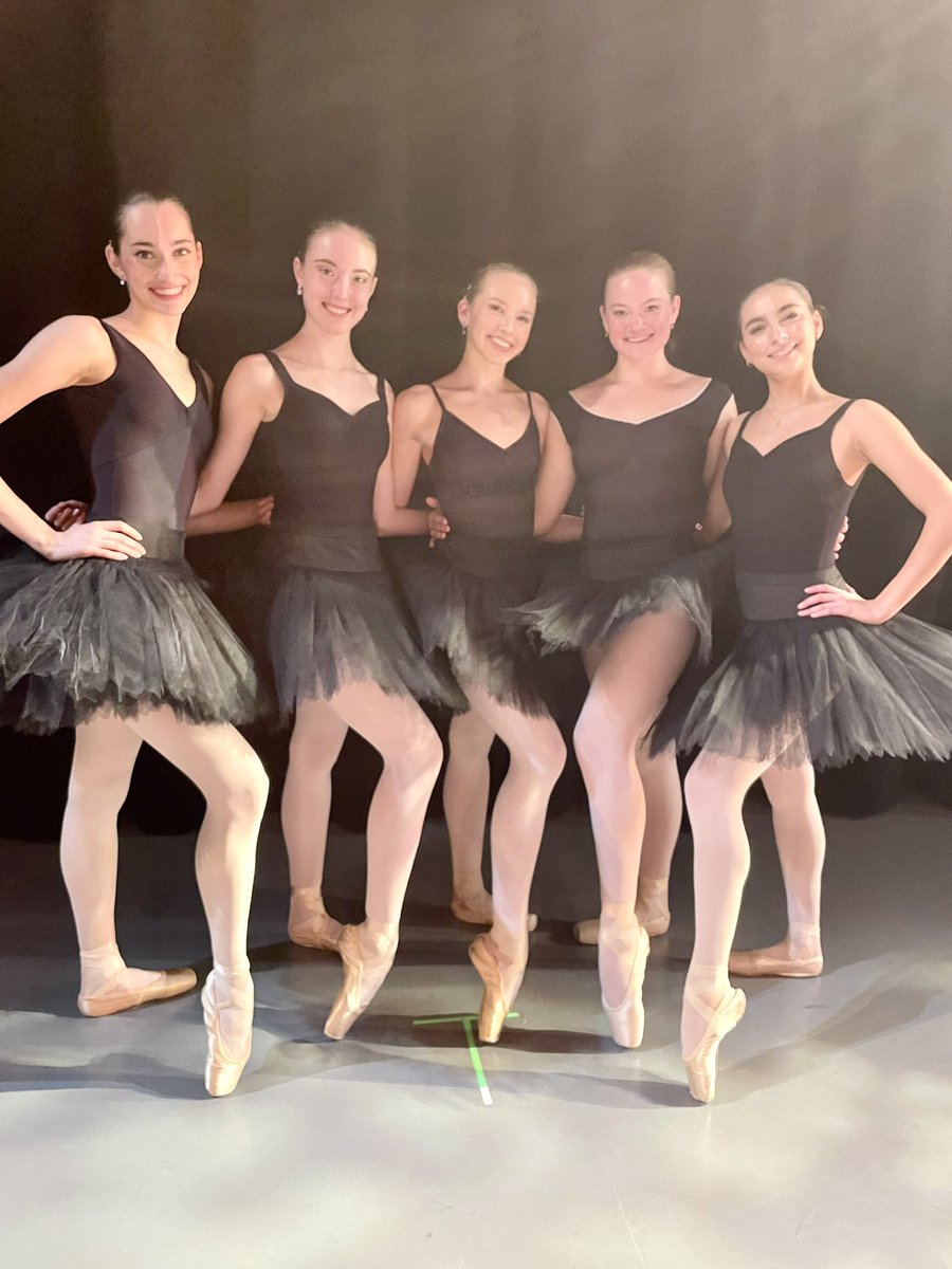 GillmerD's tweet photo. Sign-up for the School of Ballet Arizona Summer intensive audition tour! https://t.co/f66wUhZOvR
#summerintensive23 https://t.co/4caKeNCywr