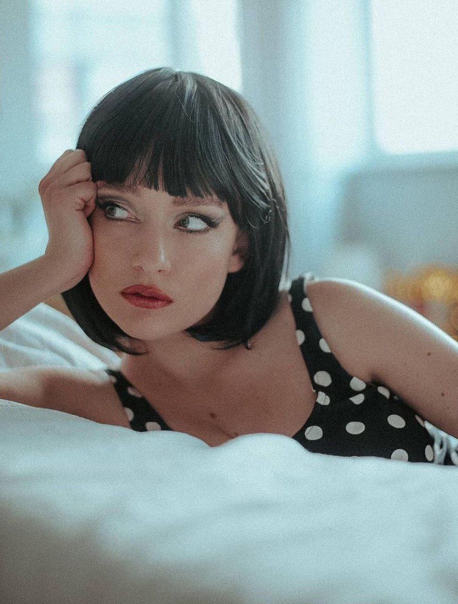 🌹🌹شأسوي انه 
شأسوي انه 
لون كل الورود الطايحة أعلة الگاع ذبلانة
شأسوي أنه 
بچيت ومابچت عيني
بچيت ومابچت روحي
نخيت اخر جرح ، ماغمضت عينه
ابچيلي
ابچيلي
بچة ، وطاحت الدمعة ذهب عالگاع وخضرت روحي ورد عالمزهرية أبساع❤️❤️.