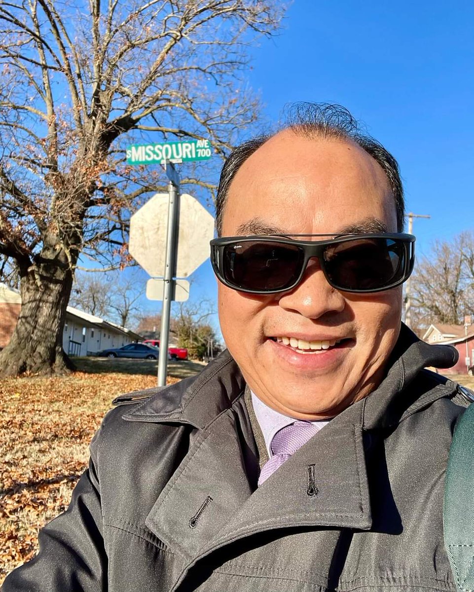 drdvdus's tweet photo. Love my beautiful walk to campus on an icy Missouri cold morning today! #walk #beautifulcoldmorning #bolivarmo @drdvd https://t.co/emJd7guLzr