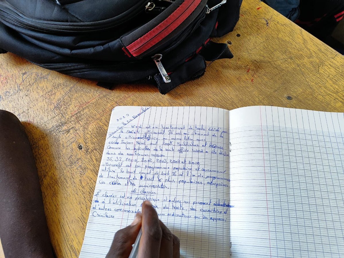 SBetsenAcademy's tweet photo. La soif d’apprendre est un atout énorme que nous cultivons 💪
Nous tenons à féliciter les #filles de la #SBAMali qui ont mis tout leur coeur cette semaine pour s’exercer aux soustractions, apprendre leur leçon d’informatique et faire de belles passes de #rugby. https://t.co/Tl6DQozKh7