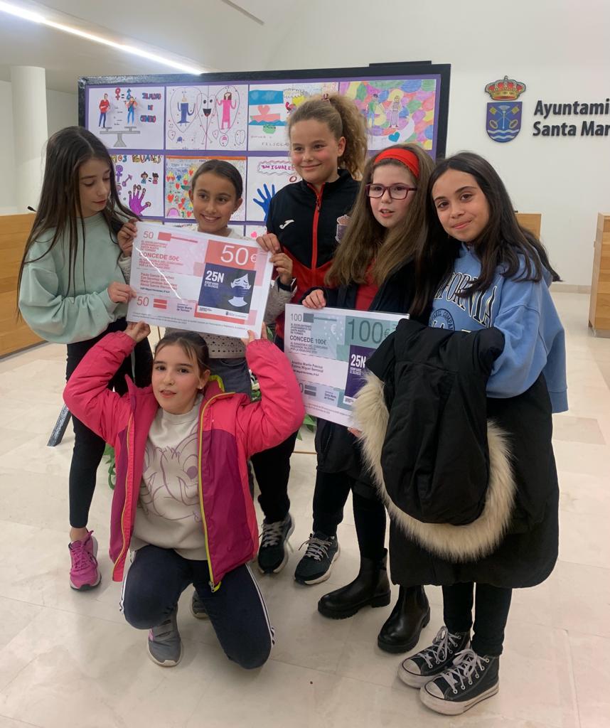 CMIGUELHERNNDE1's tweet photo. CONCURSO PEQUEÑOS TALENTOS POR LA IGUALDAD: ¡¡¡ Enhorabuena a nuestras ganadoras del primer y segundo premio del Concurso!!! Nos sentimos muy orgullos@s de vuestro trabajo y vuestra solidaridad. https://t.co/kCQAyKt5A1