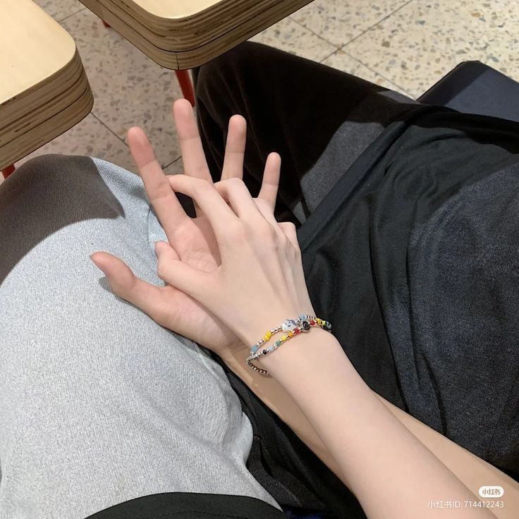 JH91N's tweet photo. Tô atrasada por motivos de dias difíceis, mas queria desejar feliz aniversário pro amor da minha vida 🩷 Você é meu melhor amigo, a pessoa que eu escolhi pra passar o resto da vida comigo porque não consigo imaginar um diazinho sequer sem você. Você é uma pessoa maravilhosa! https://t.co/66bdUCu4Po