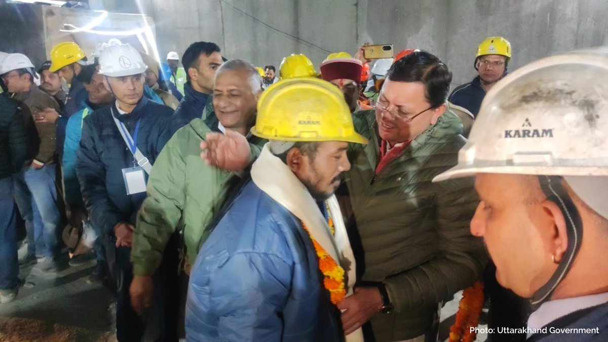 Goodable's tweet image. Breaking Good News Alert:

All 41 construction workers trapped in a Himalayan tunnel have just been rescued after 17 days.

A rescue team of more than 200 worked together to bring them to safety.

The workers are in good health and spirits.