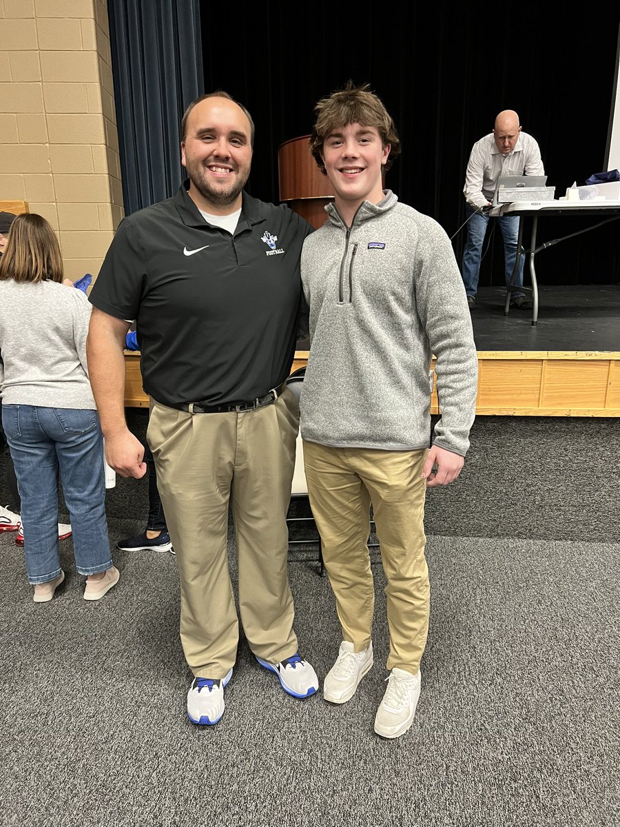 PhillipD2024's tweet photo. Big thanks to my coaches at @DRWildcatFB and my teammates! Honored to be awarded the 2023 Gabe Henderson award this year! @DeepRunAD https://t.co/x9VuJLdssm