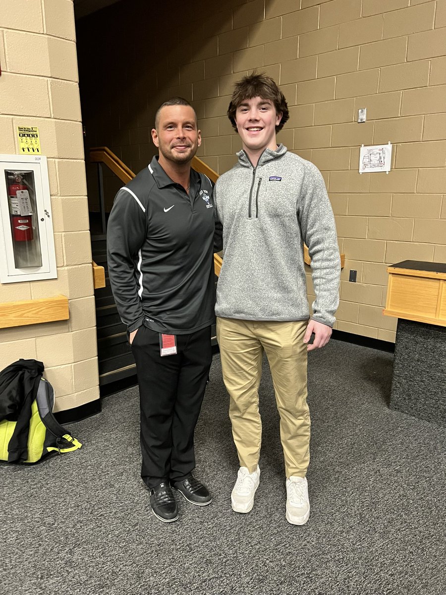 PhillipD2024's tweet photo. Big thanks to my coaches at @DRWildcatFB and my teammates! Honored to be awarded the 2023 Gabe Henderson award this year! @DeepRunAD https://t.co/x9VuJLdssm