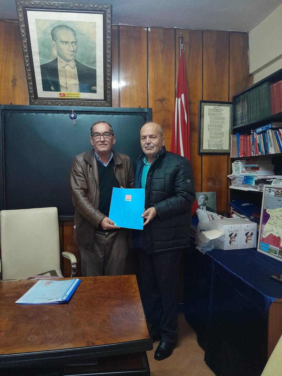 Emekli Öğretmen ve Tire ADD  Şube Başkanı Sayın Murat Özan 31 Mart 2024 tarihinde yapılacak yerel secimlerde CHP den Tire Belediye Başkanlığı  aday adaylığı başvurusu için dosyasini İlce Başkanlığına teslim etti. Tebrikler.
<a href="/TireIlce/">Chp Tire İlçe Başkanlığı</a>