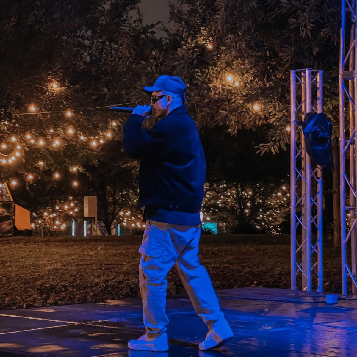 alvajrmx's tweet photo. ayer tuvimos el primer show en @luztopiamty, agradecido siempre gente de verdad no tengo palabras, me regalaron un dibujo ypor primera vez di un autógrafo y una foto a dos personas que no conozco!!! Jajaja no podía con la emoción 🥹 gracias gracias gracias <3333 #Luztopia https://t.co/PFfGRmuBs9