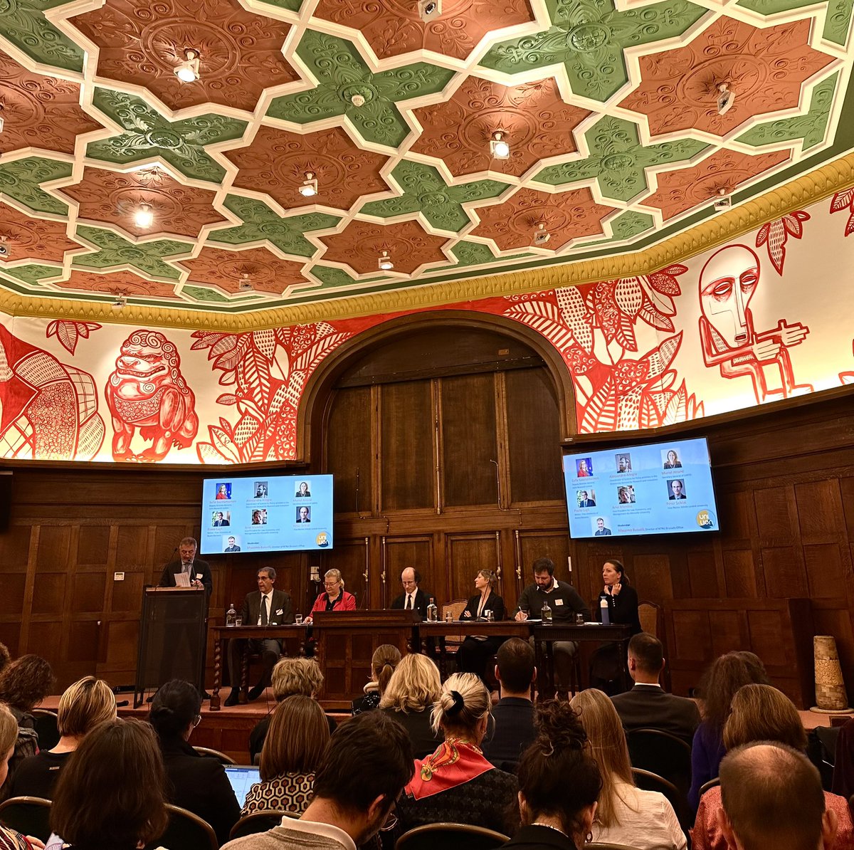 UiBBrussels's tweet image. Today we are at UnILiONs Annual Event about Science for Policy🔬📝💡

#UnILiON #ScienceforPolicy