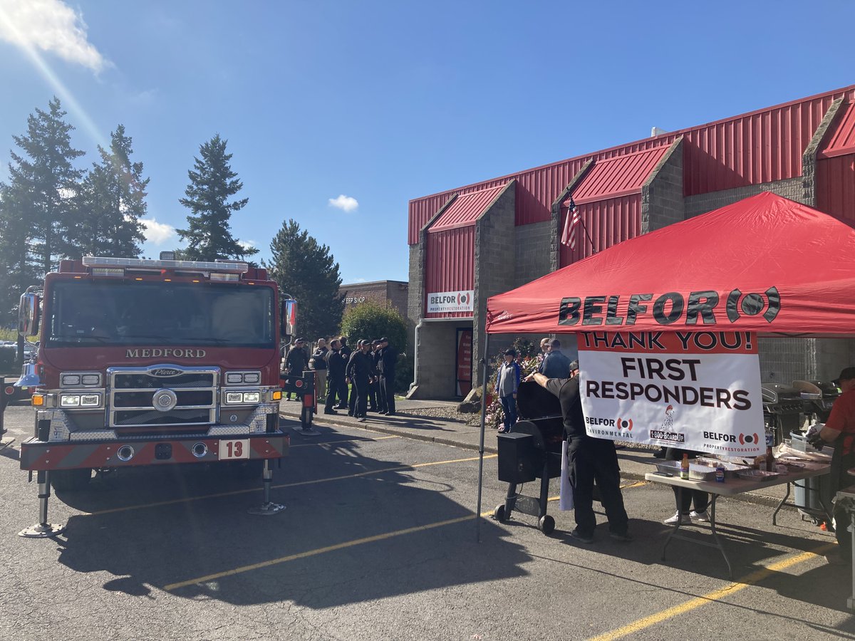 BELFORGroup's tweet photo. We're thankful on #GivingTuesday for our #BELFORFamily members who give back to communities around the globe each and every day ❤️ #BELFORCares #RestoringMoreThanProperty https://t.co/VDoGf4JR14