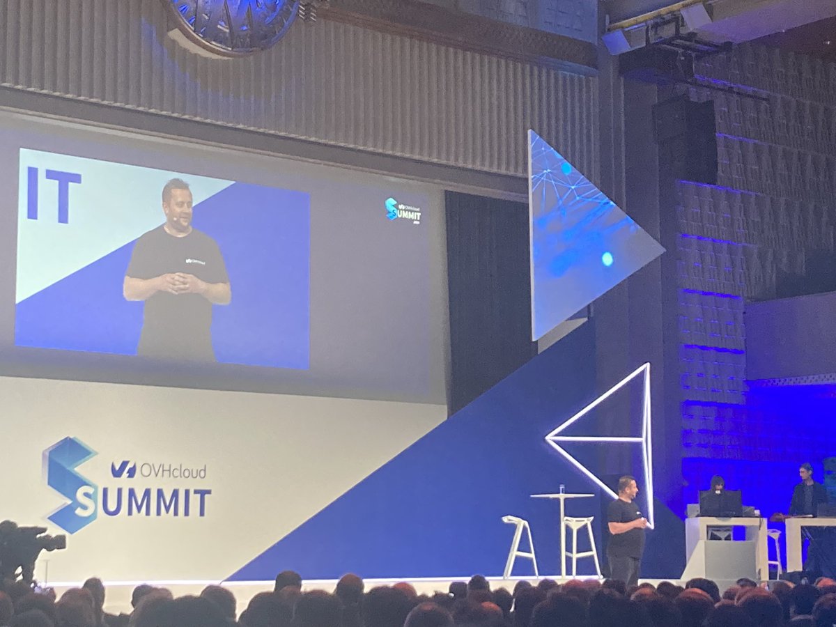 MickaelVigreux's tweet photo. #ovhsummit c’est parti ! L’@afnic est présente 👍 https://t.co/wRSR9jmfDU