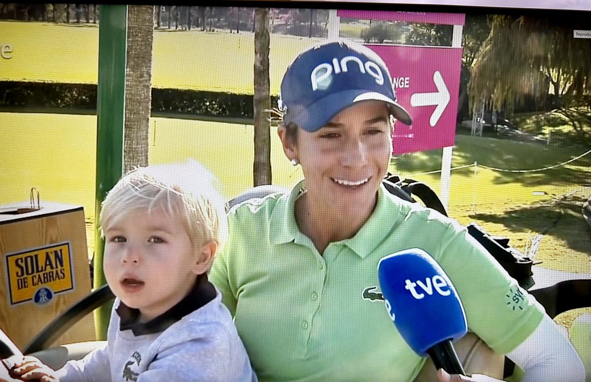 𝑬𝑳𝑬𝑵𝑨 𝑱𝑰𝑴É𝑵𝑬𝒁 tweet media