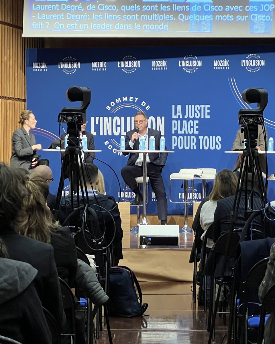 CiscoFrance's tweet image. 📸 La transmission et l’inspiration au cœur du #SommetInclusionEconomique2023.

Notre Président Cisco France, @Laurent_Degre, a pu notamment avoir des échanges passionnants avec des étudiants sur l&apos;avenir inclusif de l&apos;éducation. 🤩 

@MozaikFondation @Economie_Gouv
