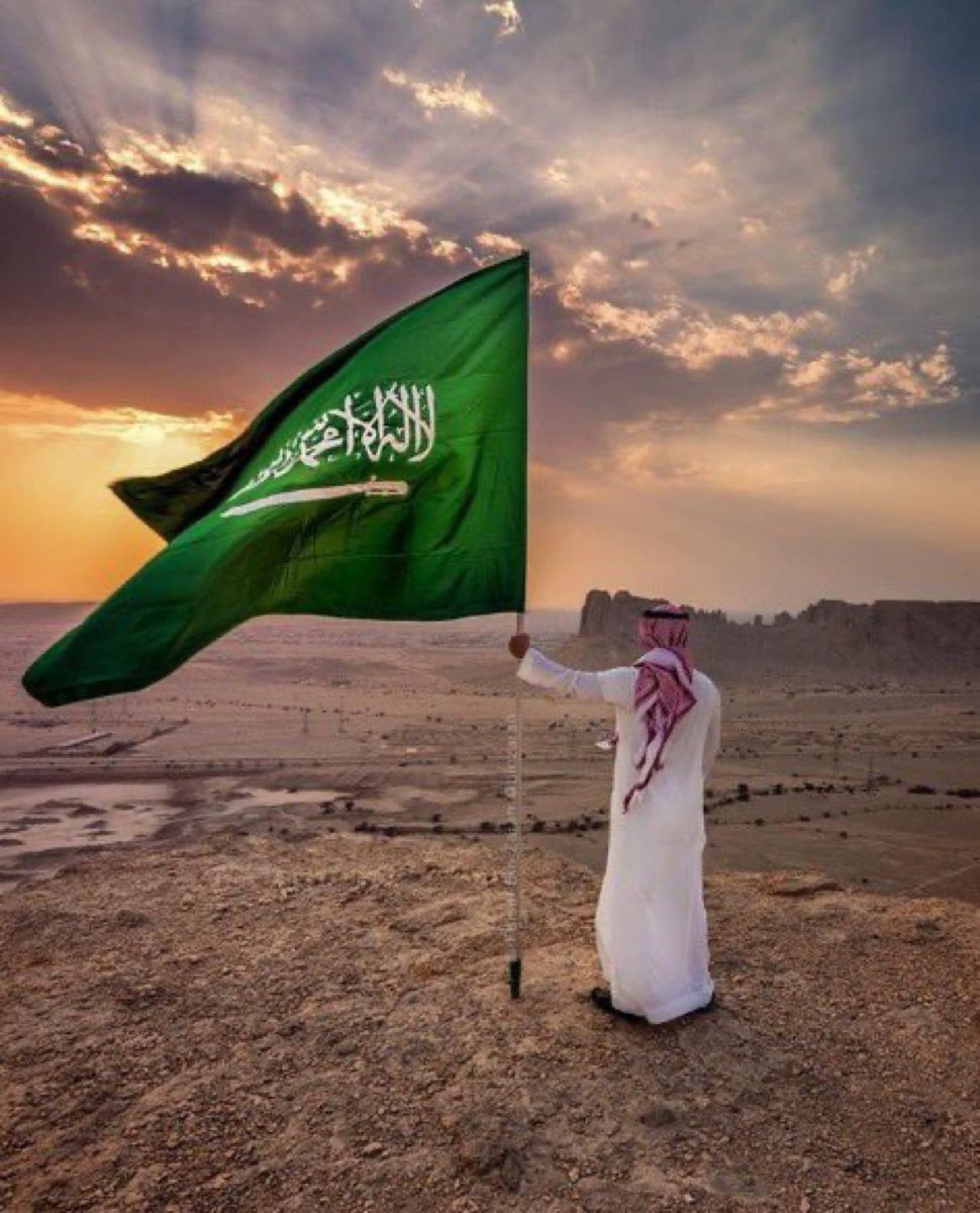 Bader0555's tweet photo. بعزيمة الرجال يتحقق مجد تلو مجد  #اكسبو_السعودية2030 مبروك لقيادتنا الرشيدة ، مبروك يا أغلى وطن ، مبروك لأعظم شعب ، من الآن تبدأ ساعات العمل لإنجاح أكبر حدث عالمي https://t.co/8CCqy1n9ht