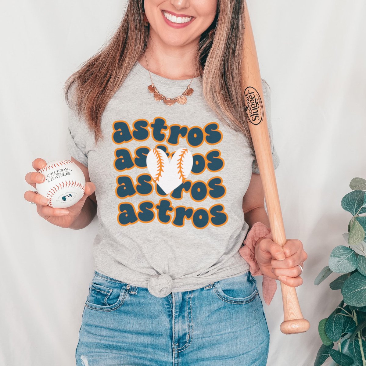 HoustonSportsA's tweet photo. Cyber Monday sell goes through the end of the month! Get the Astros fans in your life Christmas gifts now! #GoAstros #Htown

Shop these styles and more here: https://t.co/TKpHrbP915 https://t.co/7bS9dLkibv