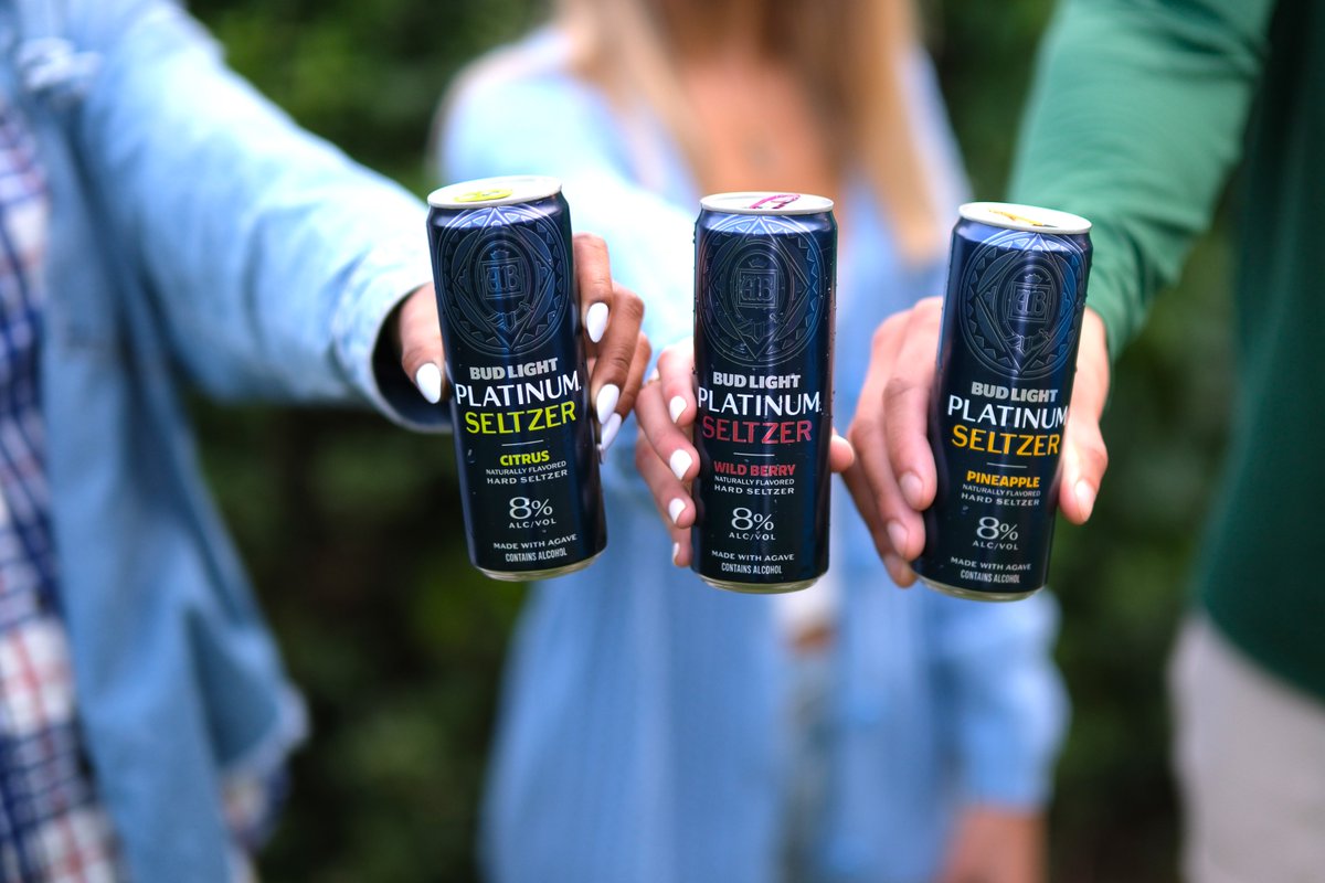 Who would you share this Platinum trio with? 🫧 100% Hard Seltzer, 0% Beer. 🫧