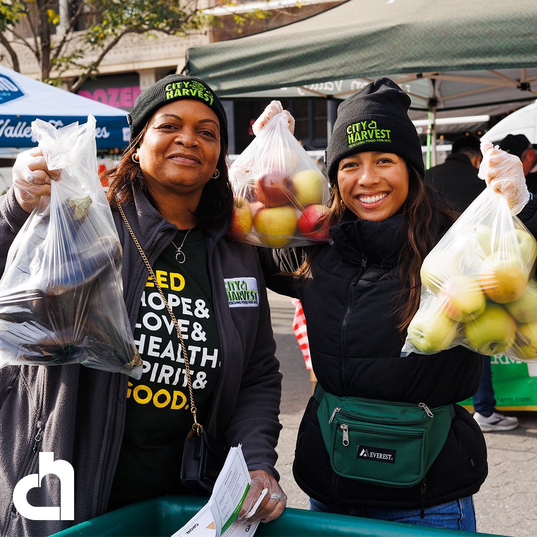 Join me in helping to feed New Yorkers in need this #GivingTuesday. Every $1 will help @cityharvest feed 4 NYers for a day. Donate today at cityharvest.org/givingtuesdaym… 🙏🏼 #WeAreCityHarvest